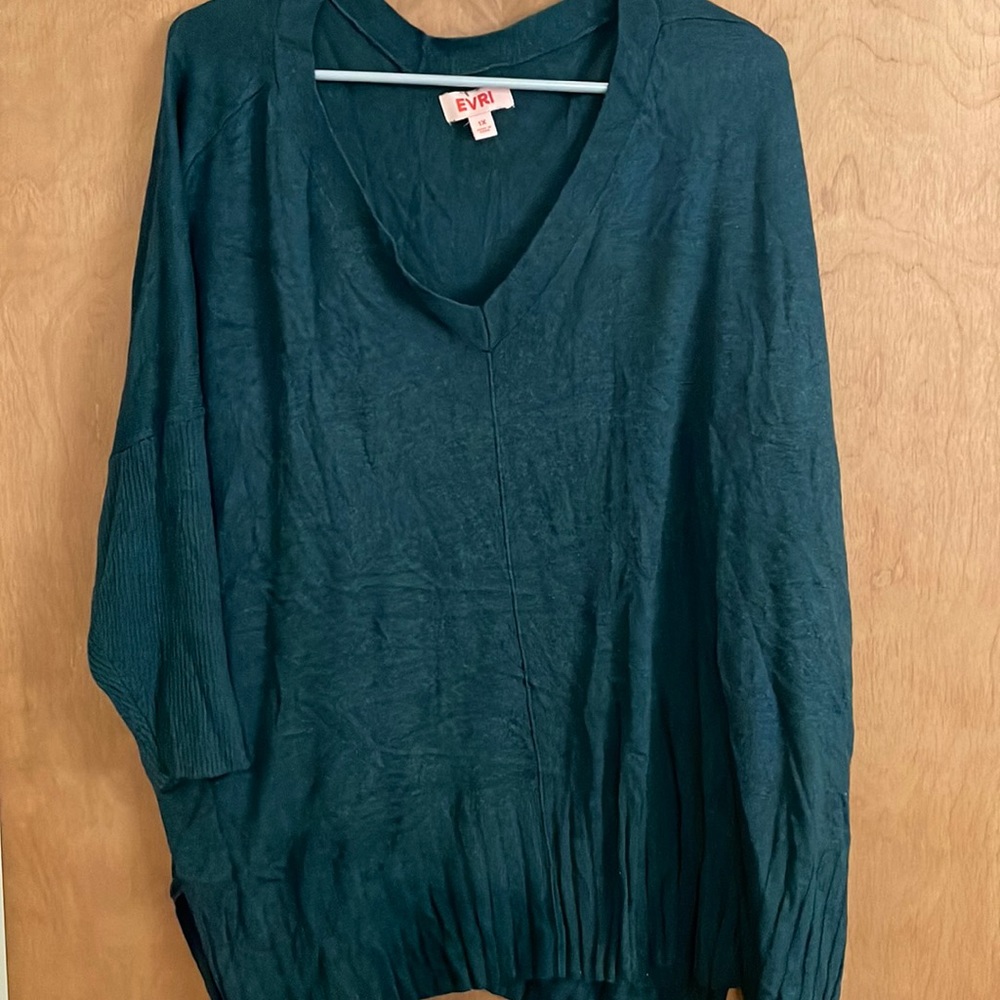 Light weight sweater